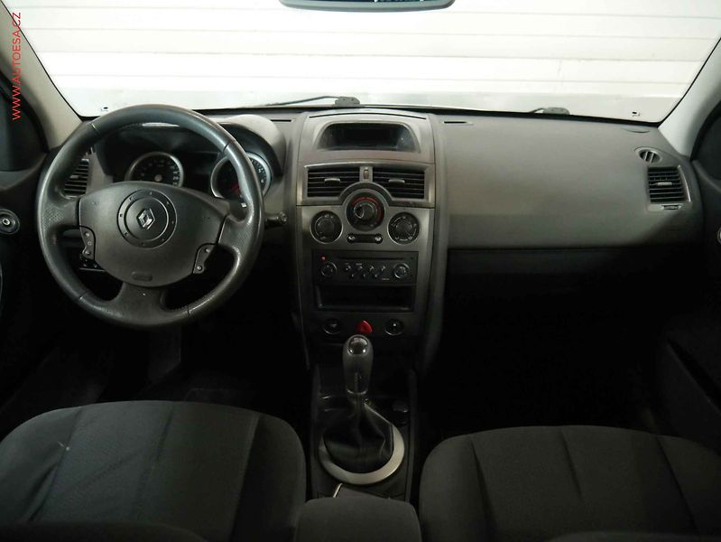 Renault Mégane (2003) 1.6i, ČR, AC, temp - fotka 8 z 15