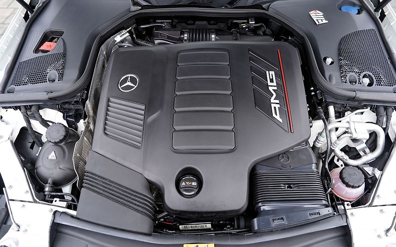 Mercedes-Benz Třídy E E 53 AMG 4Matic+/440PS - fotka 13 z 49