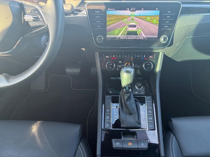 Škoda Superb (2023) L&K 2.0TDI 147kW DSG DPH TAŽNÉ - fotka 10 z 11