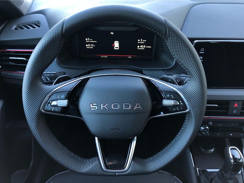 Škoda Kamiq 1,5 TSI M.C, DSG7° - fotka 17 z 29