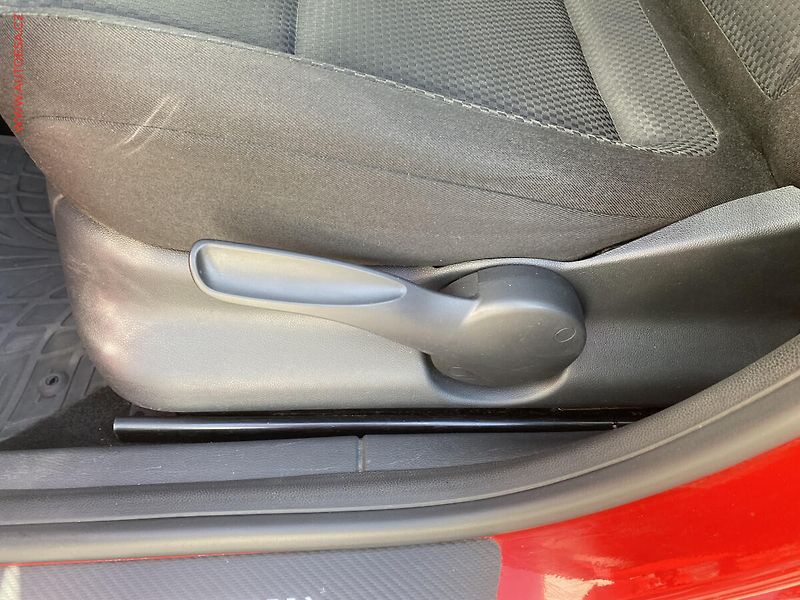 Škoda Fabia (2011) 1.2TSI, ČR, Klima - fotka 14 z 15