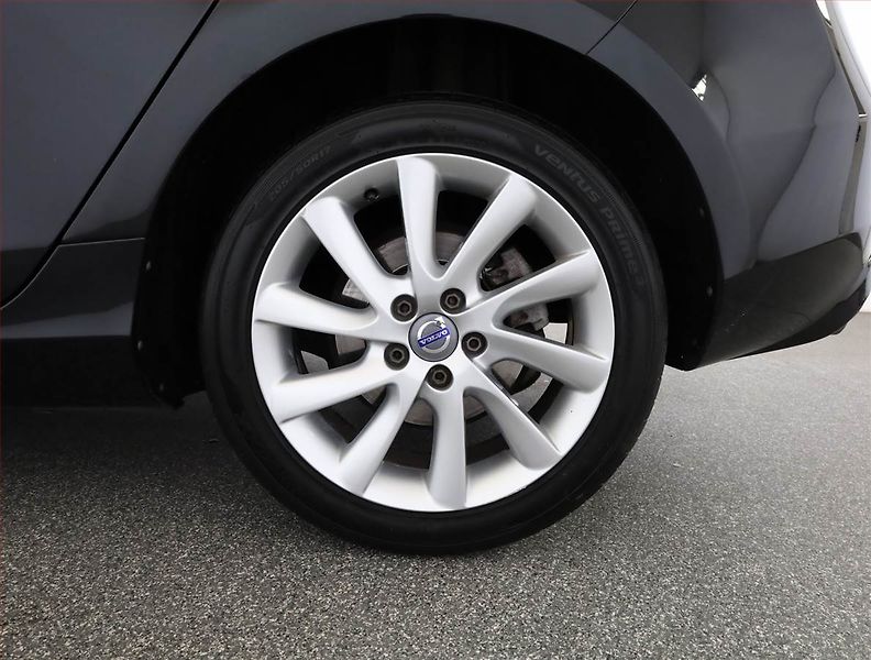 Volvo V40 (2014) 1.6 D2, Serv.kniha, Navi - fotka 18 z 18