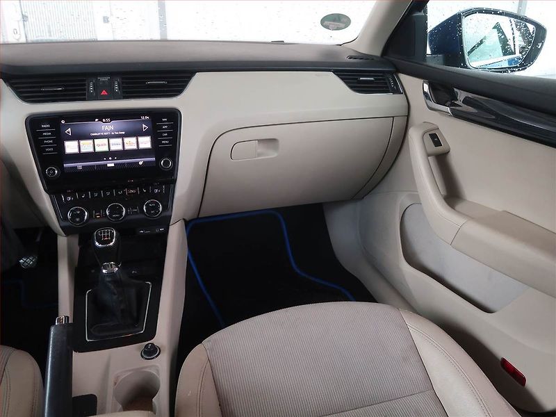 Škoda Octavia (2018) Style 1.4 TSI, Serv.kniha - fotka 8 z 15