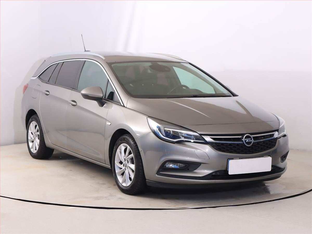 Opel Astra Innovation 1.4 T, Serv.kniha