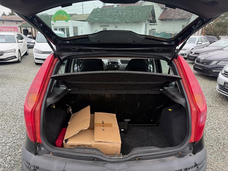 Fiat Punto 1.3 JTD - fotka 12 z 13