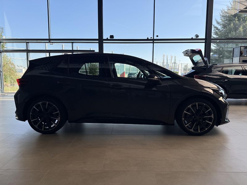Cupra Born (2026) VZ 79 kWh / 326k / 2027 - fotka 9 z 14