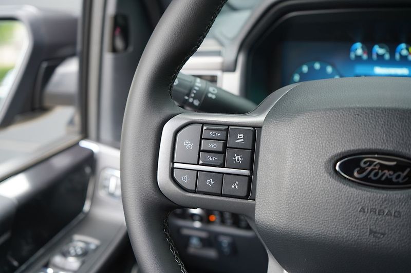 Ford F-150 (2025) Lariat 5,0 298 kW - fotka 57 z 59