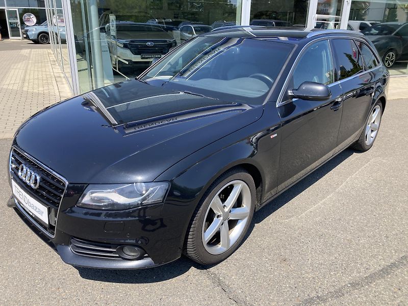 Audi A4 (2011) S-line Avant 3,0TDi V6 176kW  - fotka 3 z 22