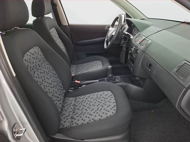 Škoda Fabia (2007) 1.2 12V, nová STK, Klima - fotka 9 z 13