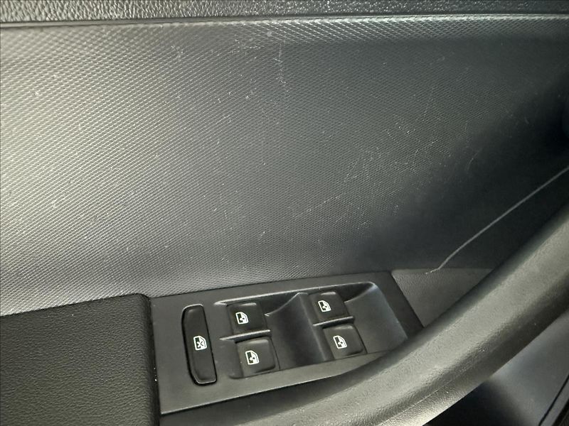 Škoda Rapid 1,0   TSI 81kW,STYLE, SERVISKA - fotka 10 z 24