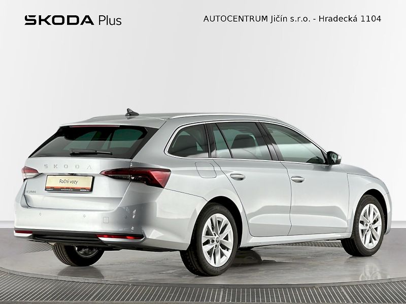 Škoda Octavia (2025) Combi 1.5TSI 110kW Top Selecti - fotka 2 z 30