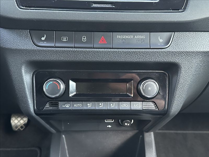 Škoda Fabia 1,0 TSI 95PS  Ambition Top - fotka 26 z 52