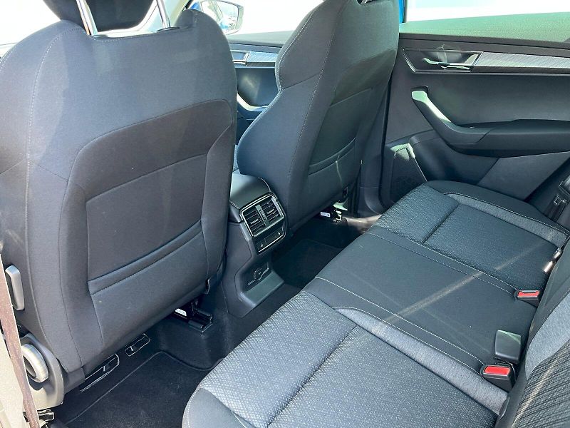 Škoda Karoq (2025) 1.5 TSI 110kW Top Selection - fotka 8 z 27