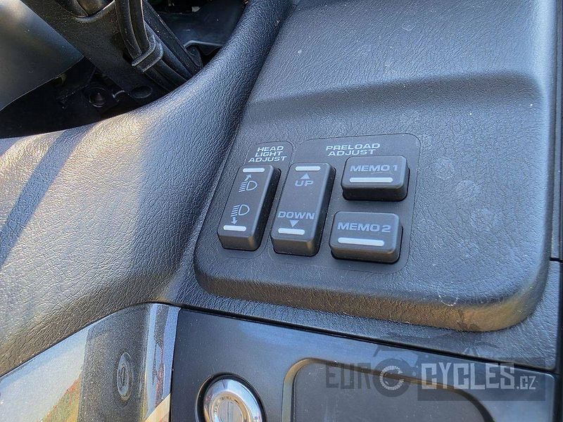 Honda GL 1800 Gold Wing ABS (2016) - fotka 14 z 23