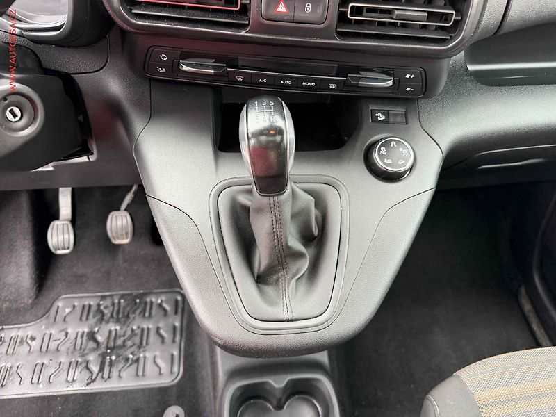Opel Combo (2019) 1.5 CDTi, ČR, AC, výhřev sed - fotka 14 z 17