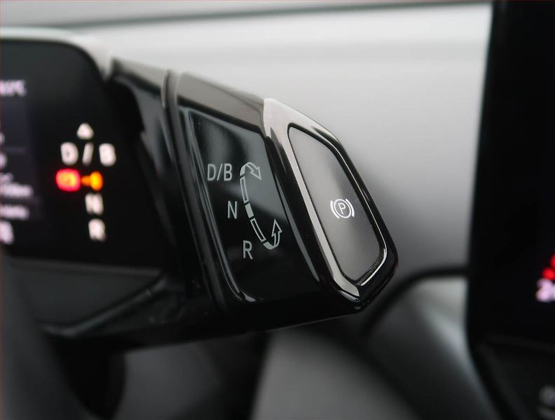 Volkswagen ID.5 (2022) Pro Perf. (82 kWh), SoH 91% - fotka 13 z 24