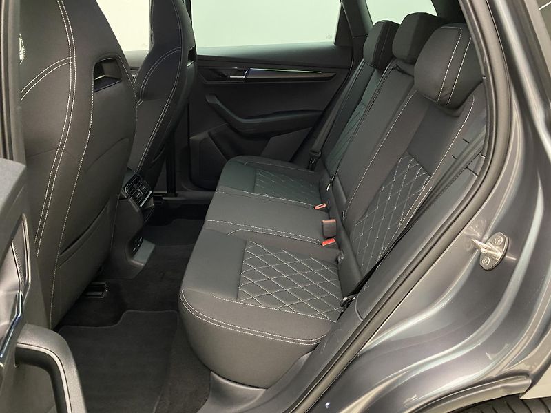 Škoda Karoq 2.0TSI SPORTLINE 4x4 REZERVACE - fotka 5 z 55