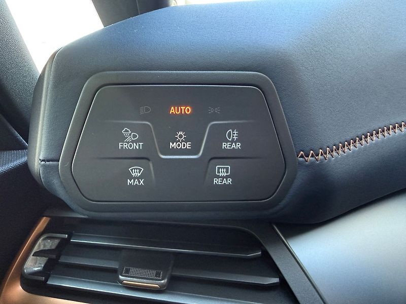 Cupra Born 150kW 360° kamera HUD 62kWh ba - fotka 39 z 45