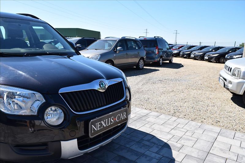 Škoda Yeti 1,2 TSI 77KW NÍZKÉ KM TAŽNÉ - fotka 13 z 47