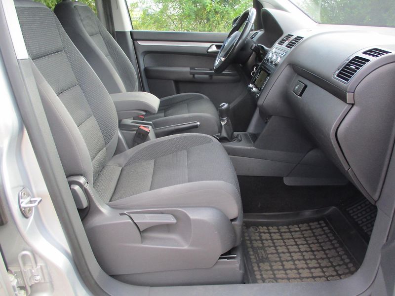 Volkswagen Touran TDi*77kW*159TKM*NAVI*L+Z PNEU - fotka 27 z 39