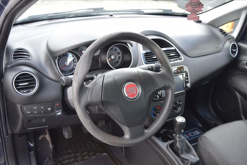 Fiat Grande Punto 1,2 i 51KW PO ROZVODECH KLIMA - fotka 13 z 42