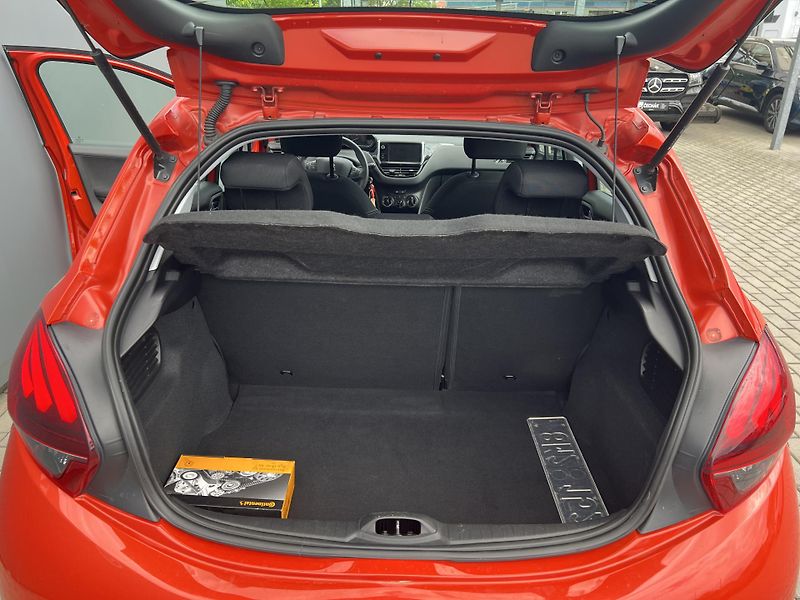 Peugeot 208 1.2*Servis*Tempomat*DPH* - fotka 29 z 37
