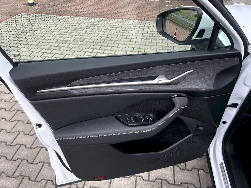 Škoda Kodiaq (2025) 2.0 TDI 142kW 4x4 DSG Exclusiv - fotka 24 z 35