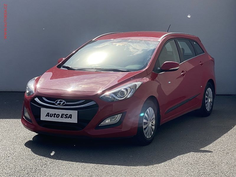 Hyundai i30 (2014) 1.6 GDi, ČR, autoAC - fotka 3 z 16