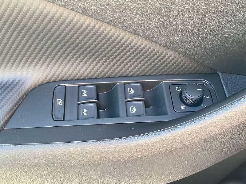 Škoda Kamiq (2025) 1.5 TSI DSG Monte Carlo - fotka 23 z 34