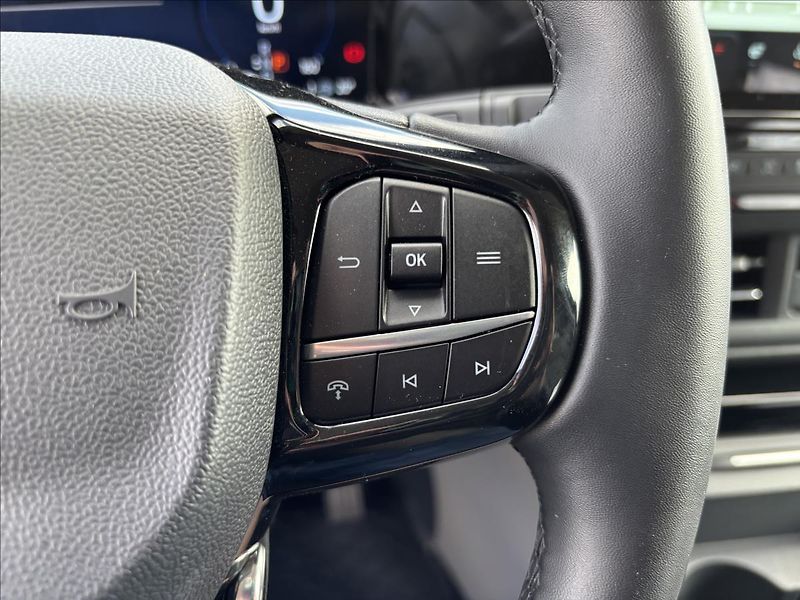 Ford Tourneo Custom 2,5 PHEV 171kW Titanium X L2 - fotka 43 z 55