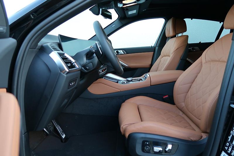 BMW X6 xDrive30d - fotka 4 z 6