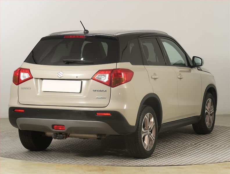 Suzuki Vitara (2016) 1.4 BoosterJet, 4X4, Automat - fotka 5 z 25