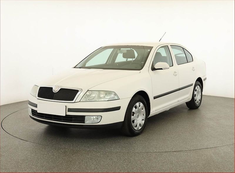 Škoda Octavia (2007) 1.9 TDI, nová STK - fotka 2 z 11