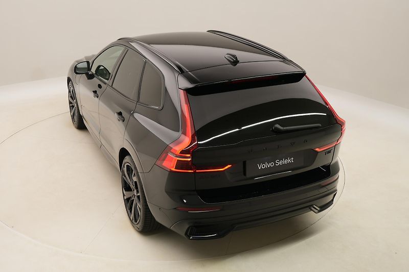 Volvo XC60 T8 AWD RECHARGE BLACK EDITION - fotka 18 z 64