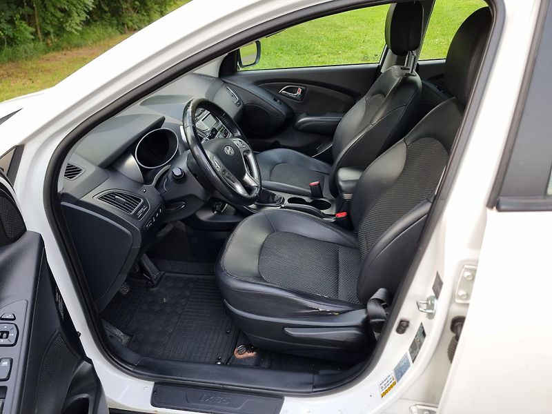 Hyundai ix35 (2012) Auto ve velmi dobrém stavu - fotka 9 z 16