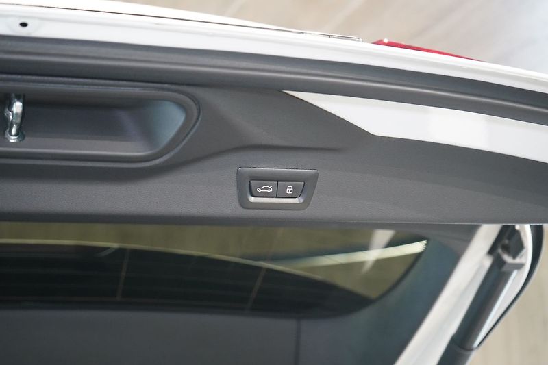 BMW X5 40d xDrive, Nezávislé, Vzduch - fotka 16 z 50