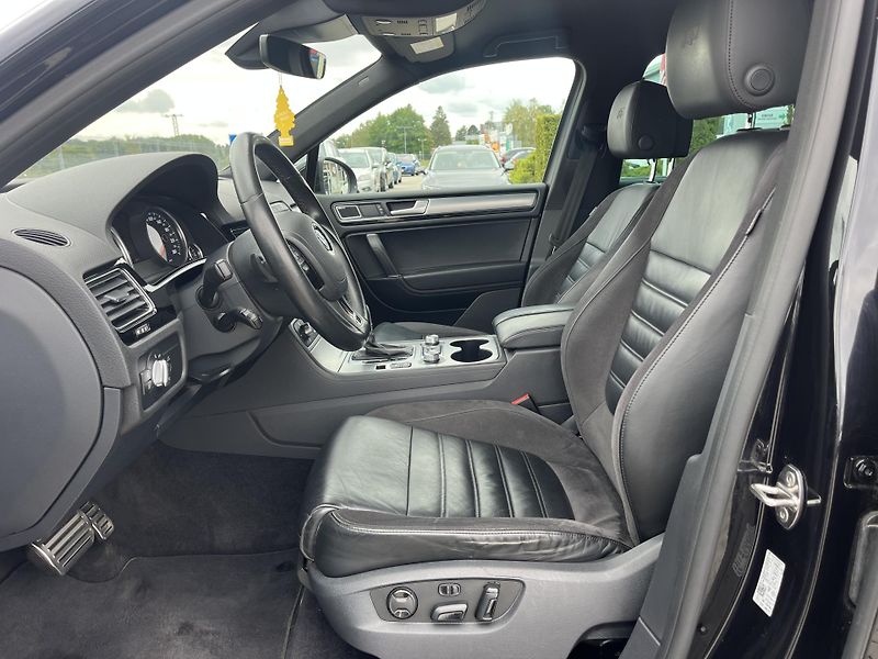 Volkswagen Touareg (2016) V6  3.0TDi  - fotka 10 z 15