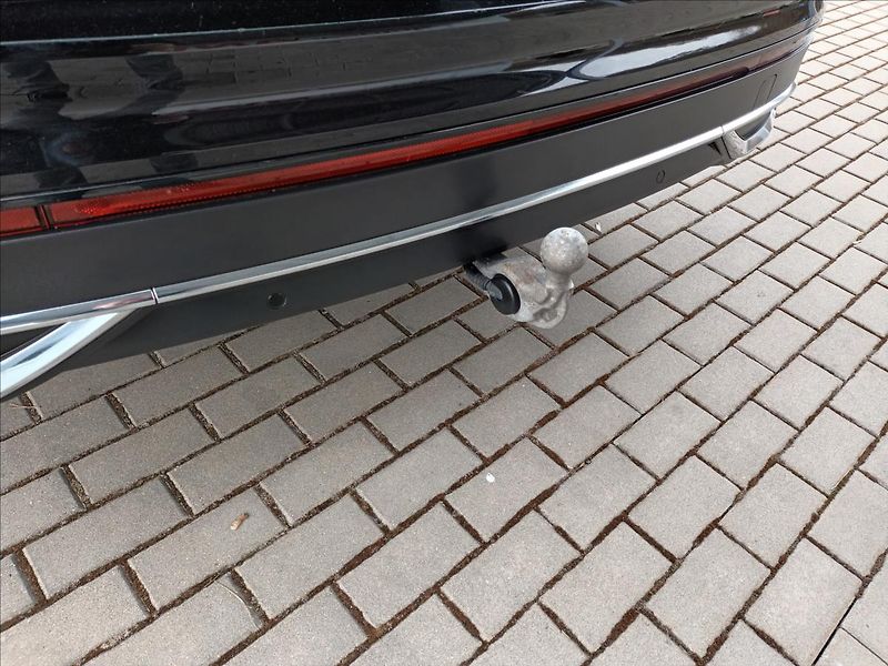 Volkswagen Tiguan 2,0 TDI,147KW,URBAN SPORT,4X4 - fotka 19 z 48