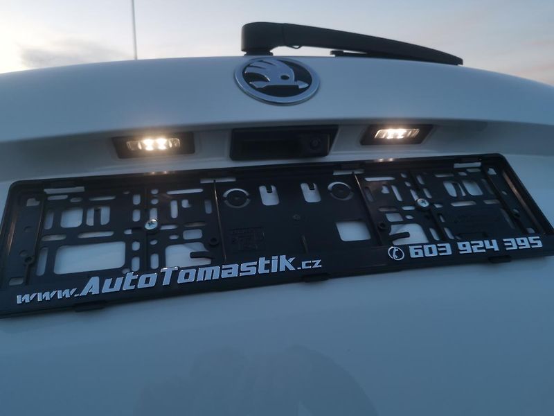 Škoda Octavia 2,0TDI DSG 110kW ACC STYLEPLUS - fotka 74 z 87