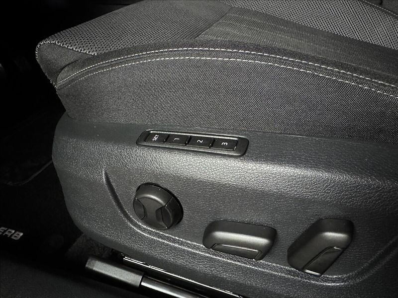 Škoda Superb 1,4 TSi  DSG iV Style Virtual - fotka 22 z 50