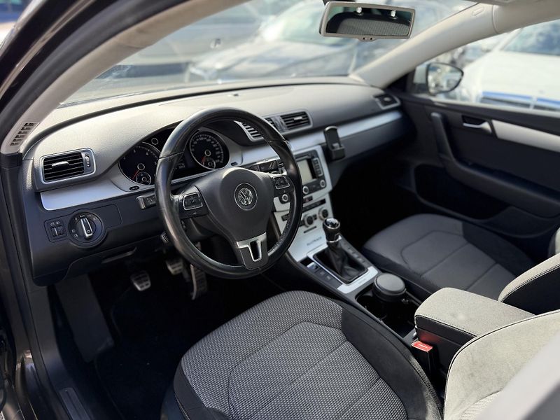 Volkswagen Passat 2.0 TDi, 103kw, alltrack - fotka 5 z 20