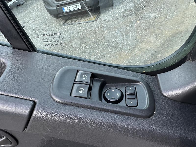 Renault Master 2.3DCi,120kw,10pal.,ČR,1.maj. - fotka 38 z 38