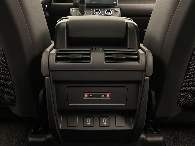 Land Rover Defender (2026) 110 D350 X-Dynamic REZERVACE - fotka 54 z 56