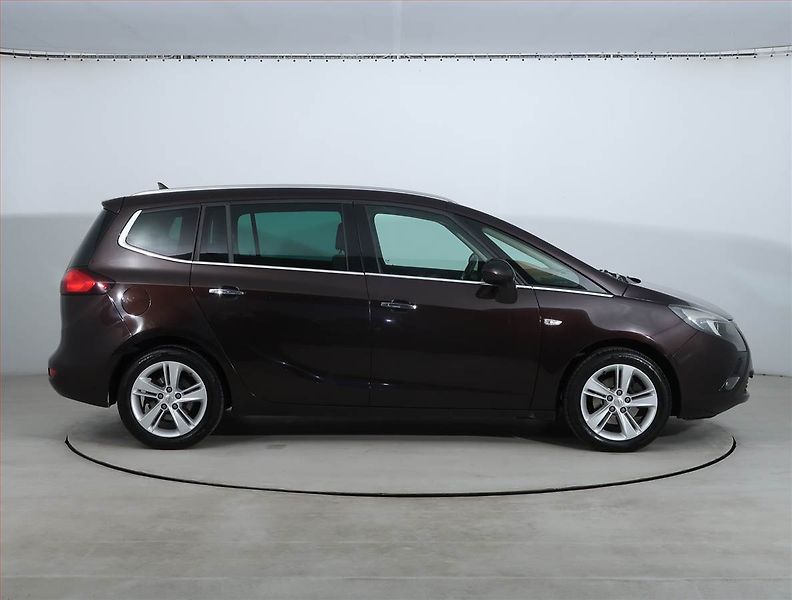 Opel Zafira (2012) 1.4 Turbo, 7 míst, Navi - fotka 6 z 21