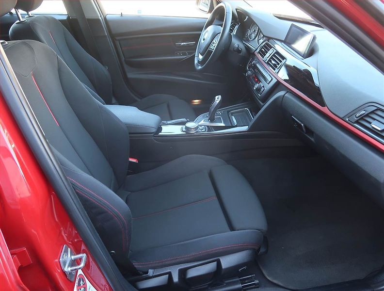 BMW Řada 3 (2014) 320 d xDrive, 4X4, Automat - fotka 9 z 22