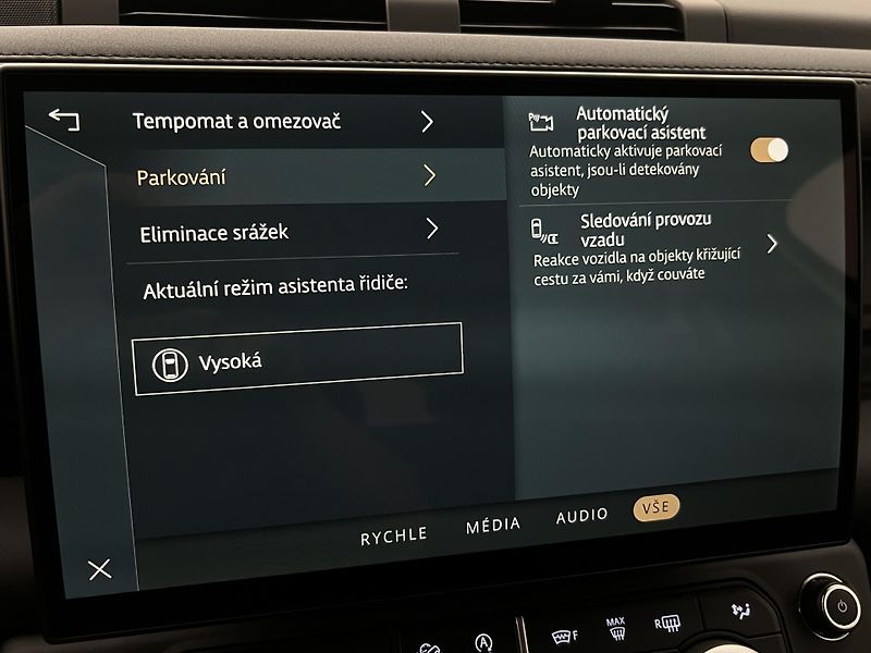 Land Rover Defender (2026) 110 D250 X-DYNAMIC SE AWD Aut - fotka 39 z 50