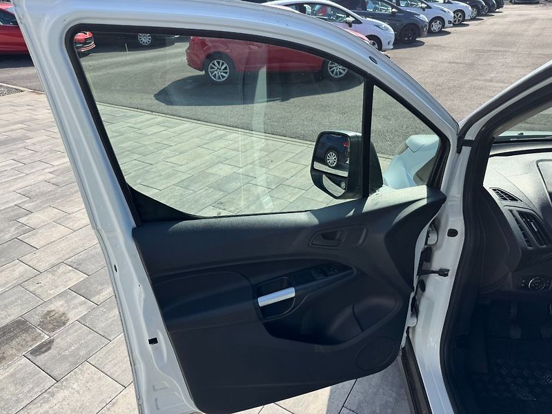 Mazda 6 (2014) Sport Combi 2.0i Attraction - fotka 9 z 36