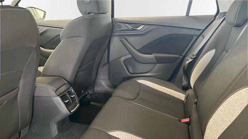 Škoda Kamiq (2025) Selection 1.0TSI 85kw - fotka 13 z 28