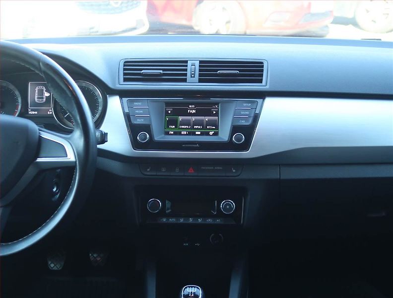 Škoda Fabia (2015) Style 1.4 TDI, Tempomat - fotka 12 z 17