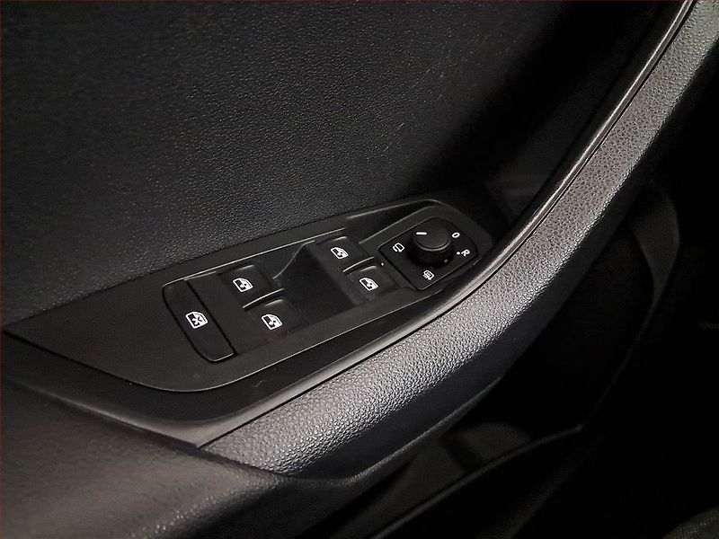 Škoda Karoq (2021) Style 1.5 TSI - fotka 16 z 16